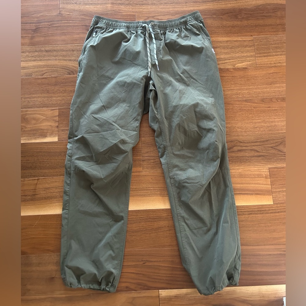 Men’s sz L - L.L. Bean sport joggers